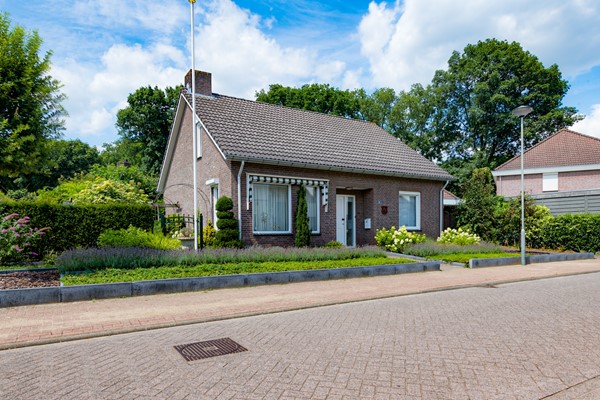 Medium property photo - Walsbergweg 11, 5954 AM Beesel